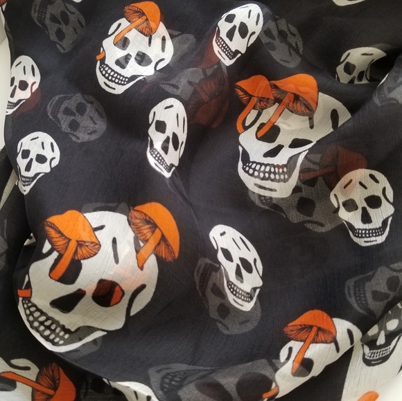 Alexander McQueen Mushroom & Skull Motifs Silk Scarf Black Orange - Picture 5 of 8